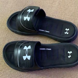 Under armour slip-on. Black and white.
